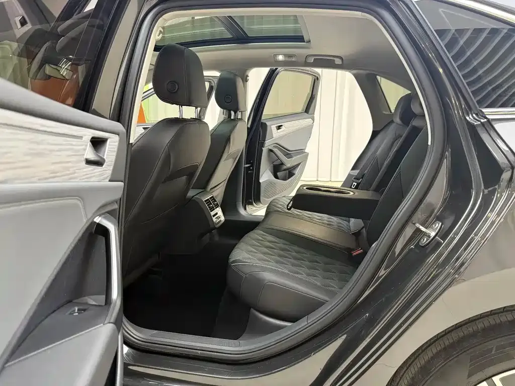 Volkswagen Sagitar 2022 из CN, фото 10