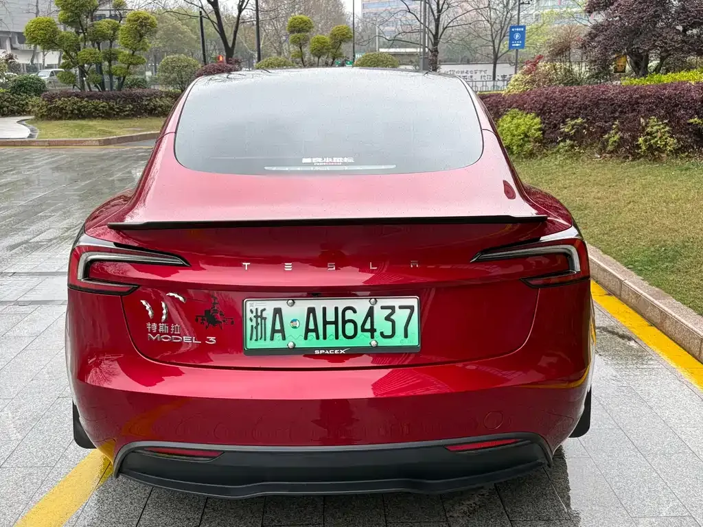 Tesla Model 3 — фото 7