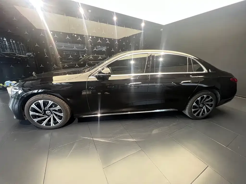 Mercedes-Benz E-Class 2025 из CN, фото 2