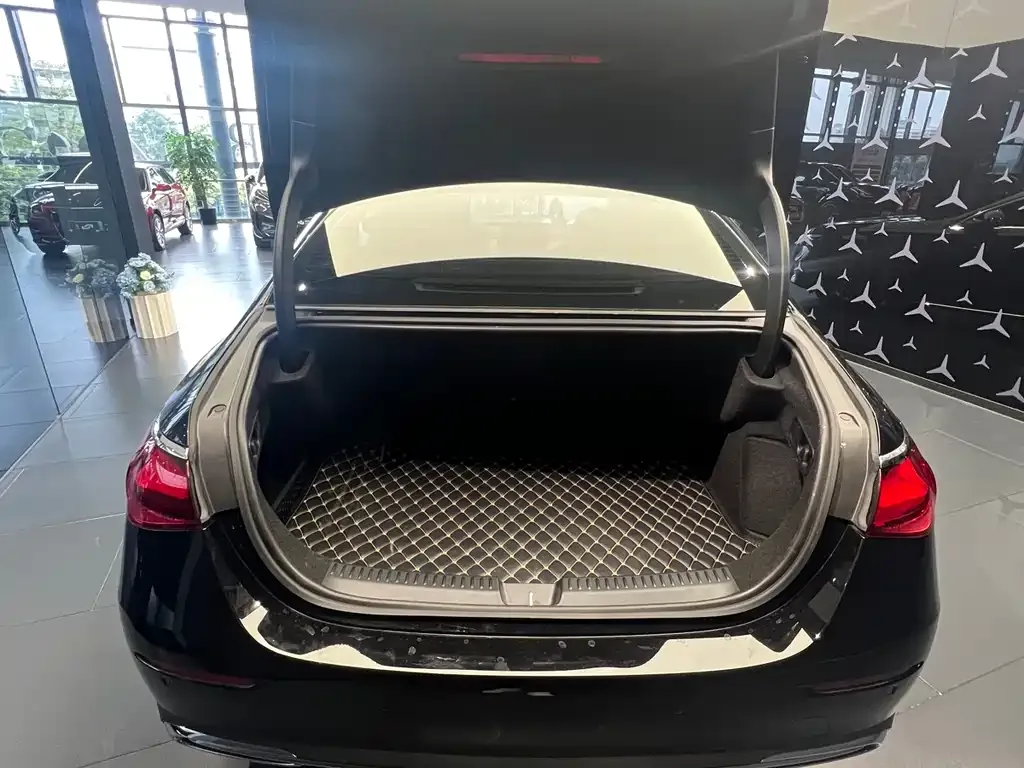 Mercedes-Benz E-Class 2025 из CN, фото 7