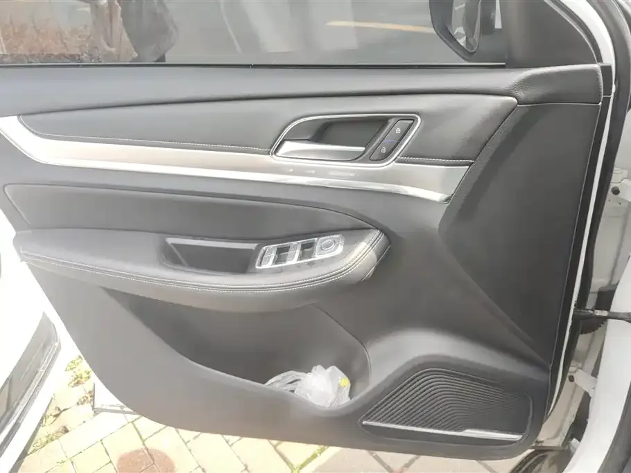 Roewe RX8 2023 из CN, фото 5