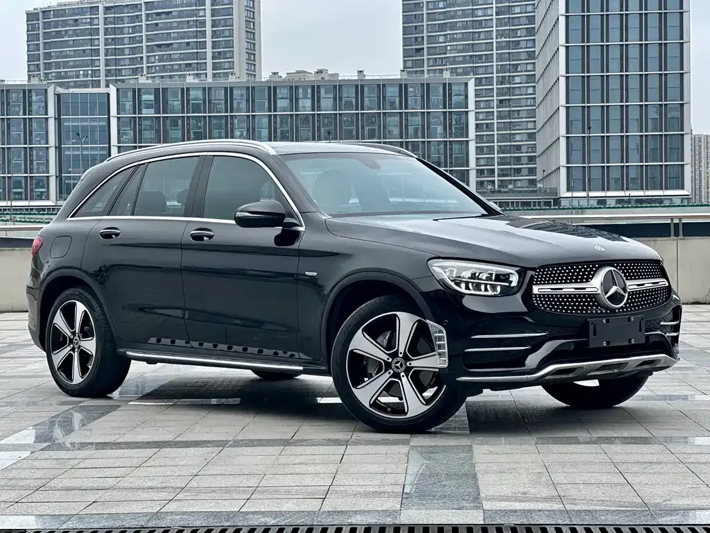 Mercedes-Benz GLC — фото 1
