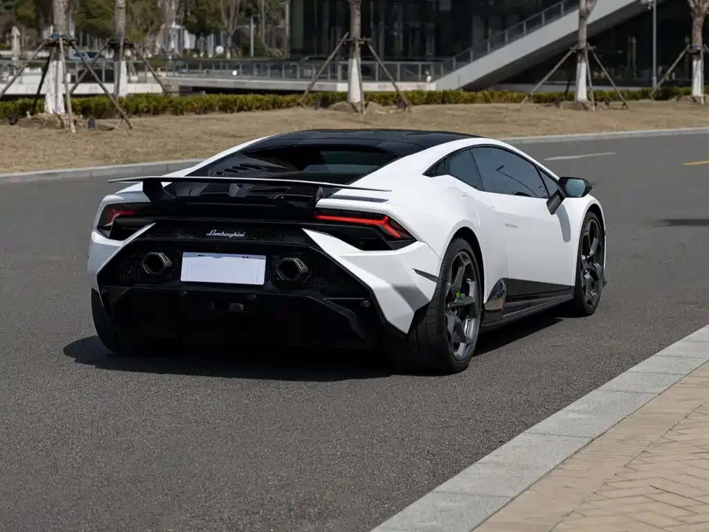 Lamborghini Huracan 2024 из CN, фото 8
