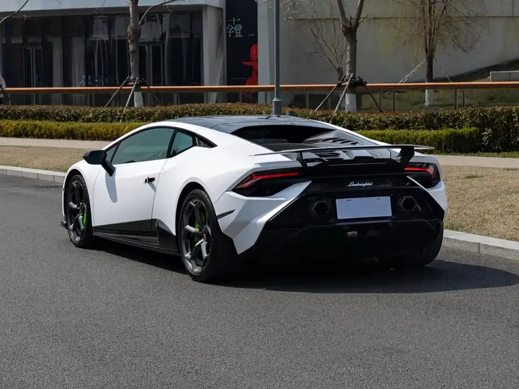Lamborghini Huracan 2024 из CN, фото 4