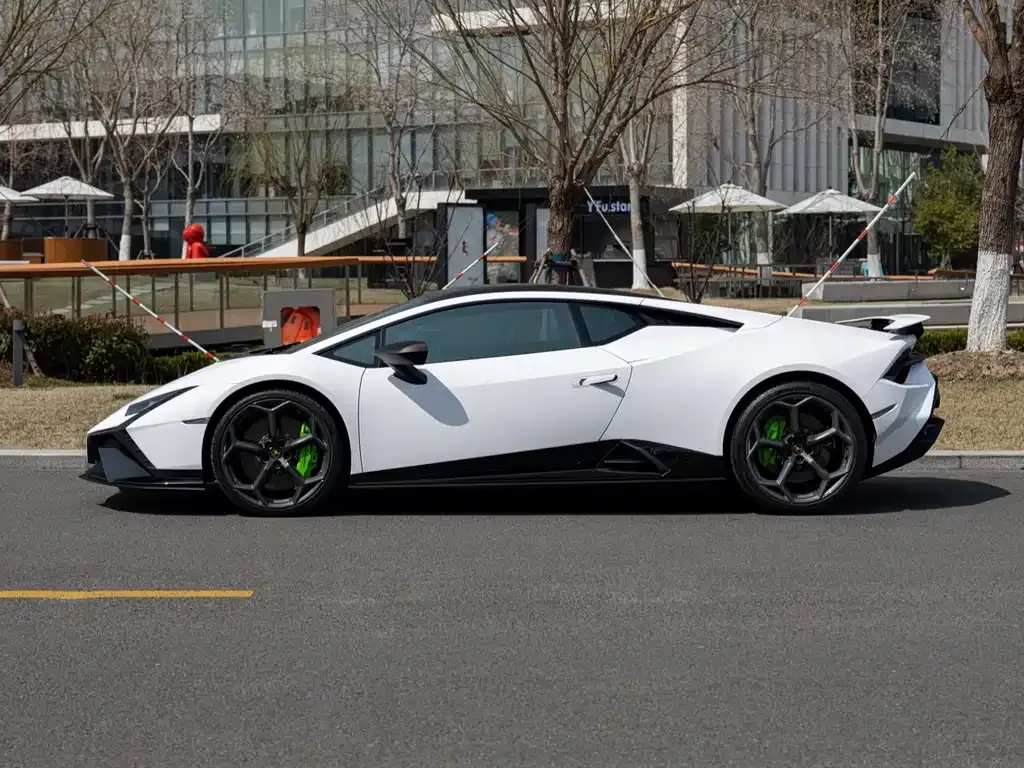 Lamborghini Huracan 2024 из CN, фото 9