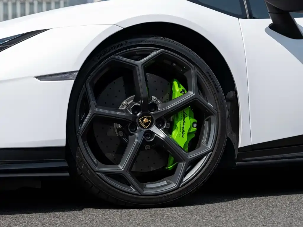 Lamborghini Huracan 2024 из CN, фото 6