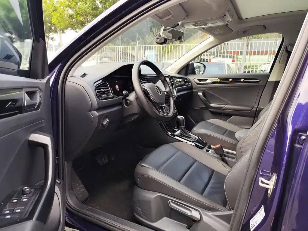 Volkswagen T-Roc 2021 из CN, фото 10