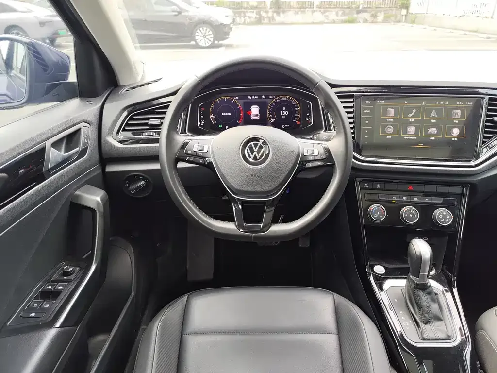 Volkswagen T-Roc 2021 из CN, фото 2
