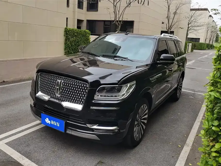 Lincoln Navigator — фото 1