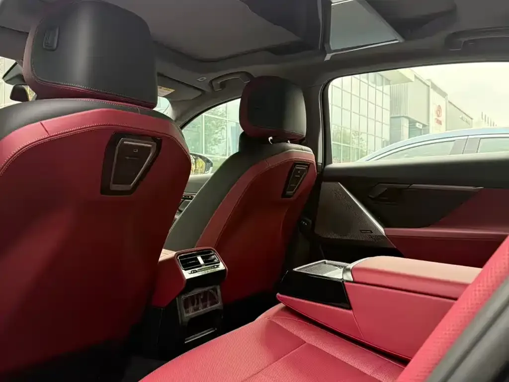 BMW i5 2025 из CN, фото 4