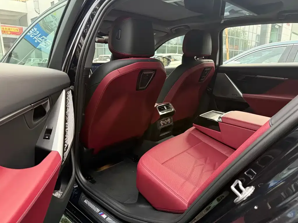 BMW i5 2025 из CN, фото 2
