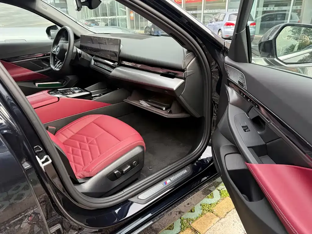 BMW i5 2025 из CN, фото 7
