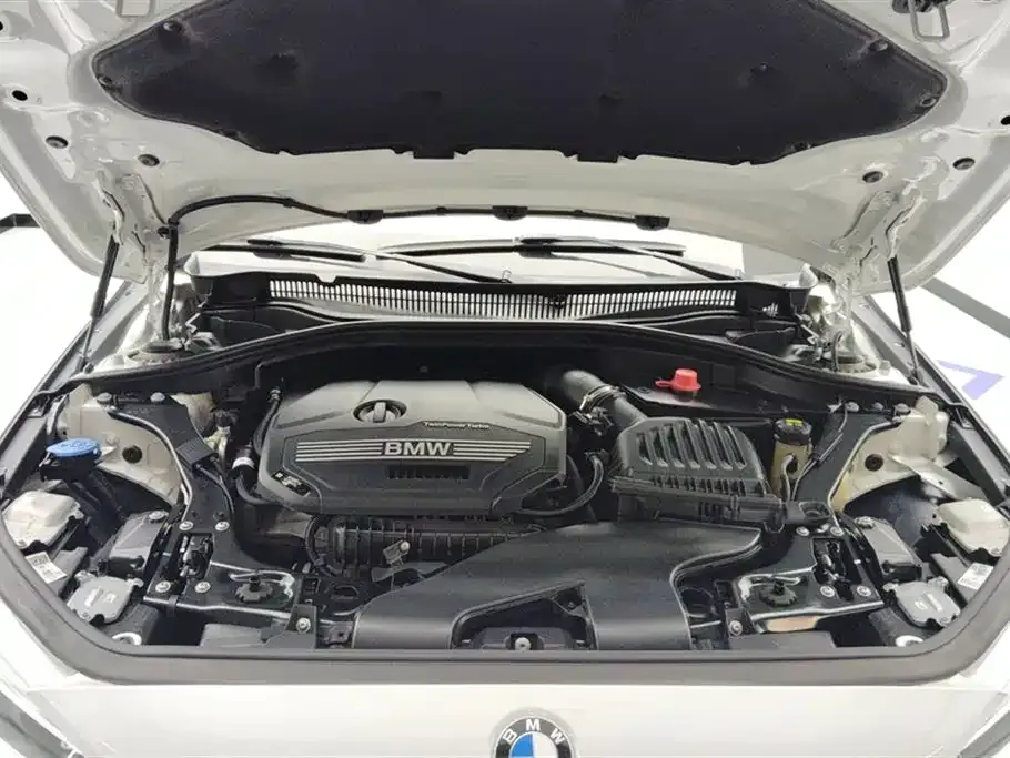 BMW 1 Series 2021 из CN, фото 3