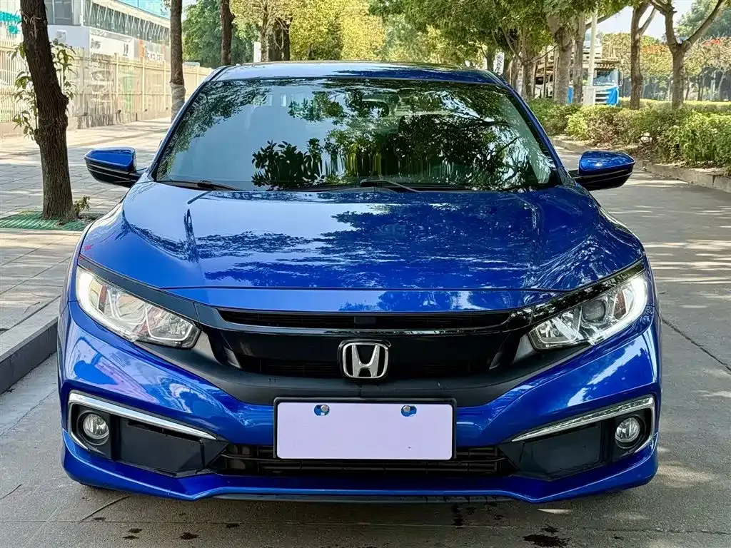 Honda Civic — фото 1