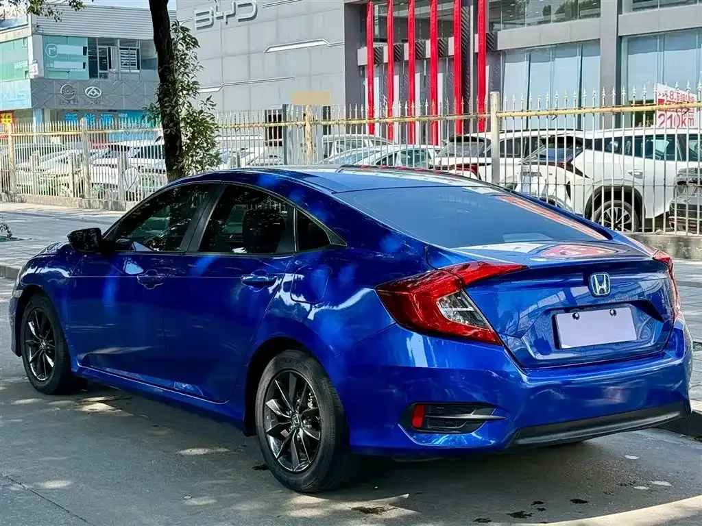Honda Civic — фото 3