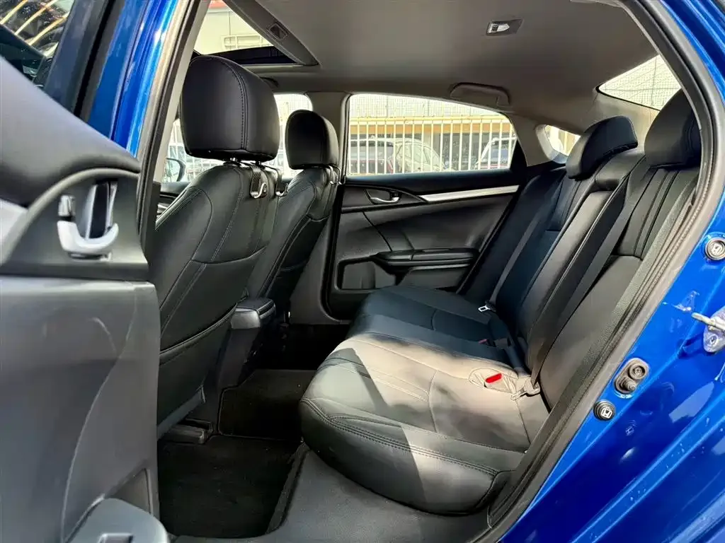 Honda Civic — фото 2