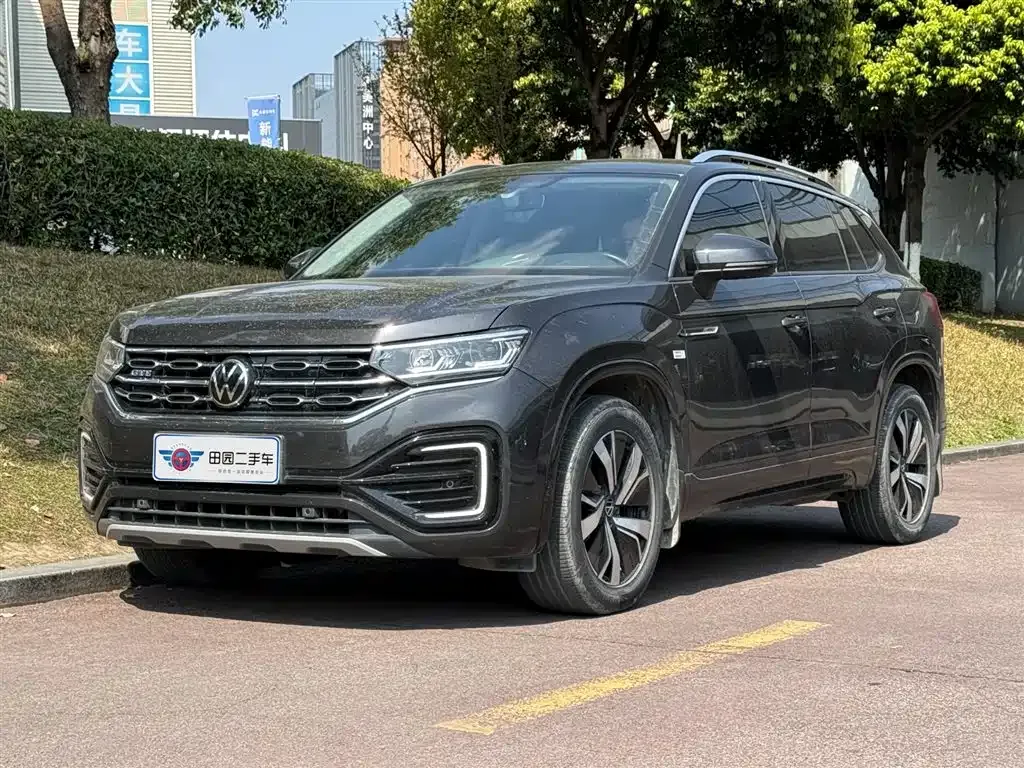 Volkswagen GTE PHEV — фото 1