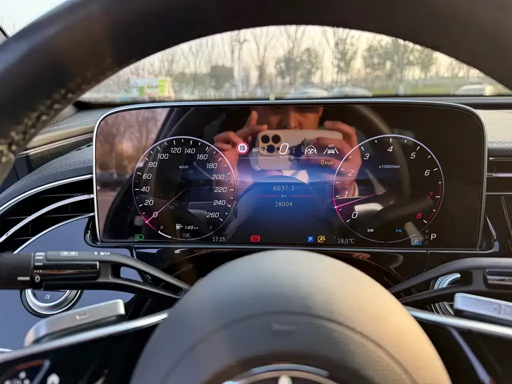 Mercedes-Benz E-Class 2024 из CN, фото 2