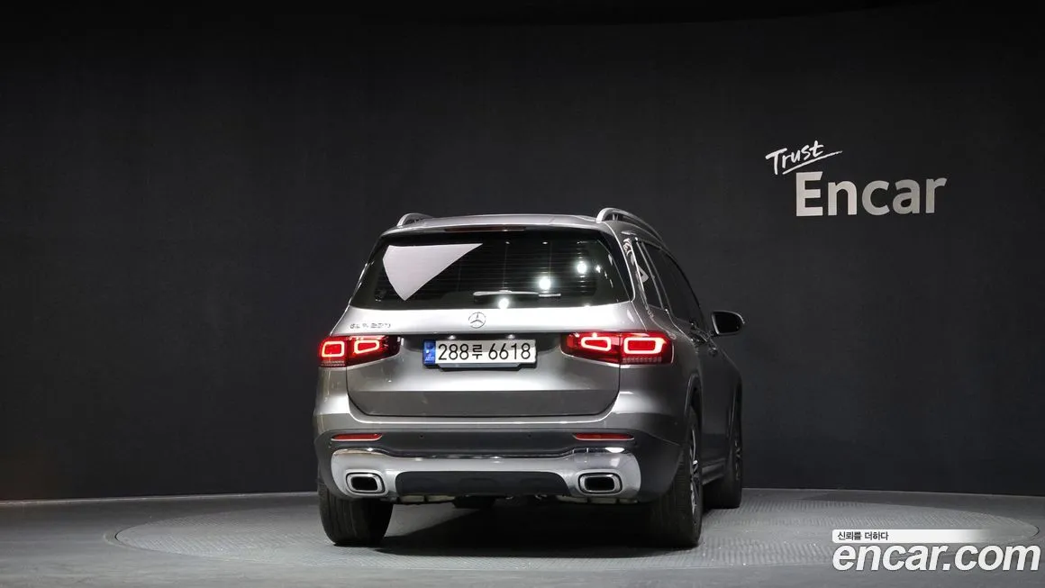 Mercedes-Benz GLB-Class — фото 7