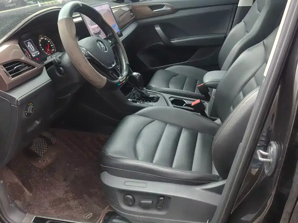 Volkswagen Tharu 2021 из CN, фото 8