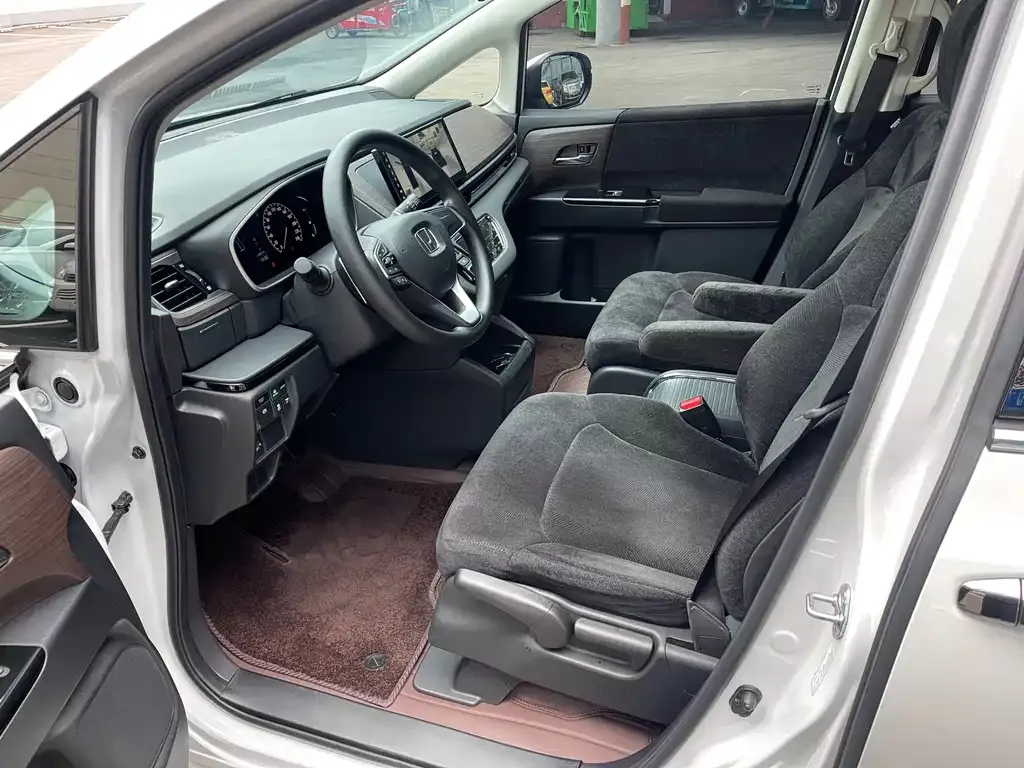 Honda Odyssey 2024 из CN, фото 10