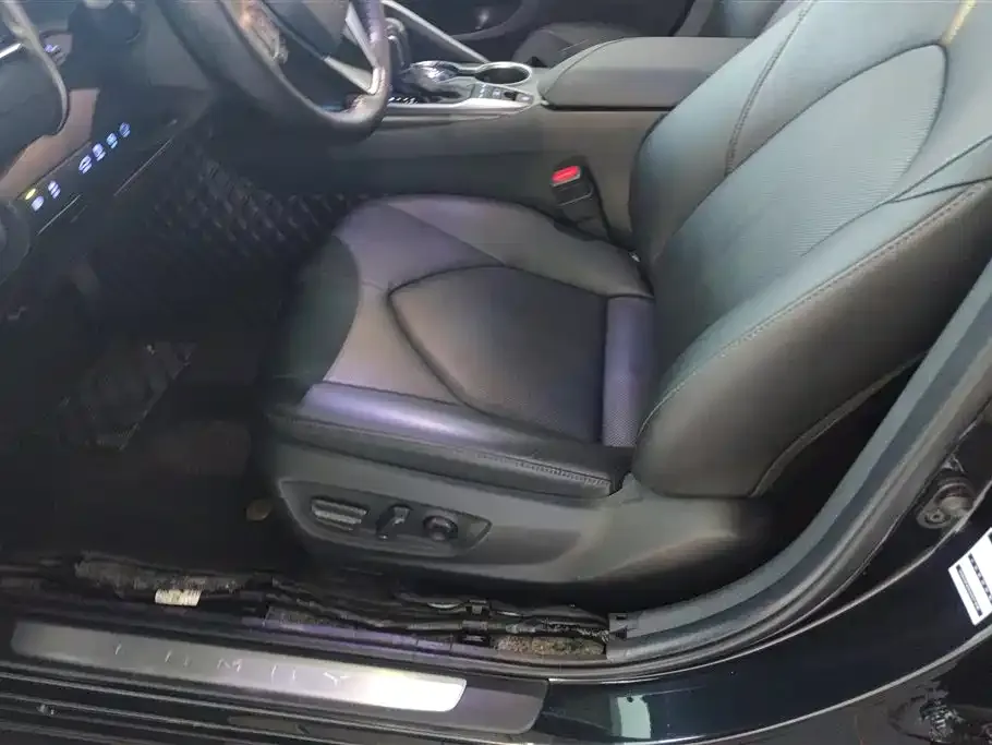 Toyota Camry 2022 из CN, фото 10