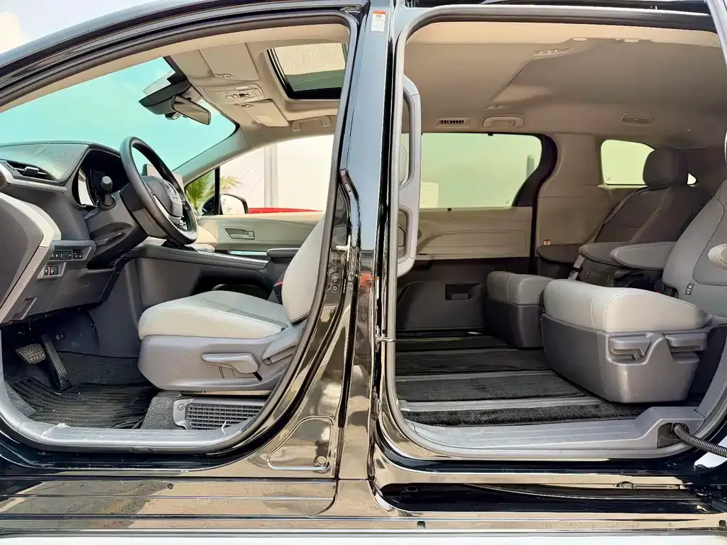 Toyota Granvia 2025 из CN, фото 6