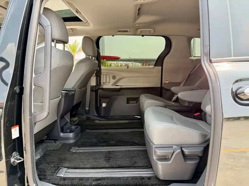 Toyota Granvia 2025 из CN, фото 10