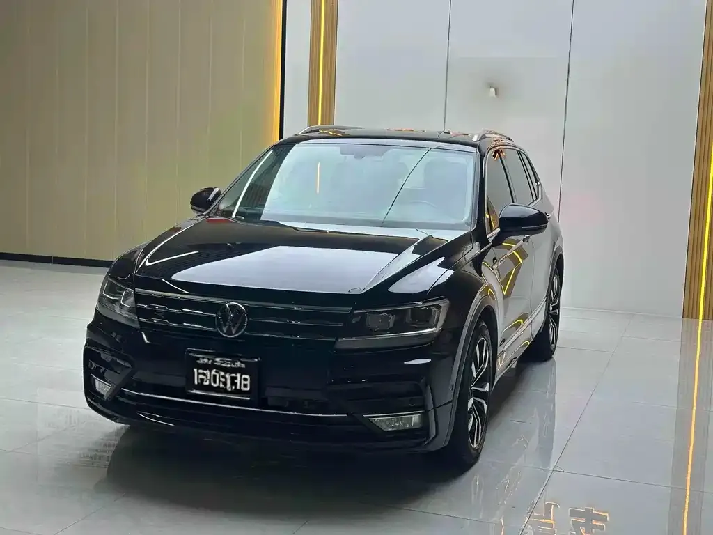 Volkswagen Tiguan L 2021 из CN, фото 2