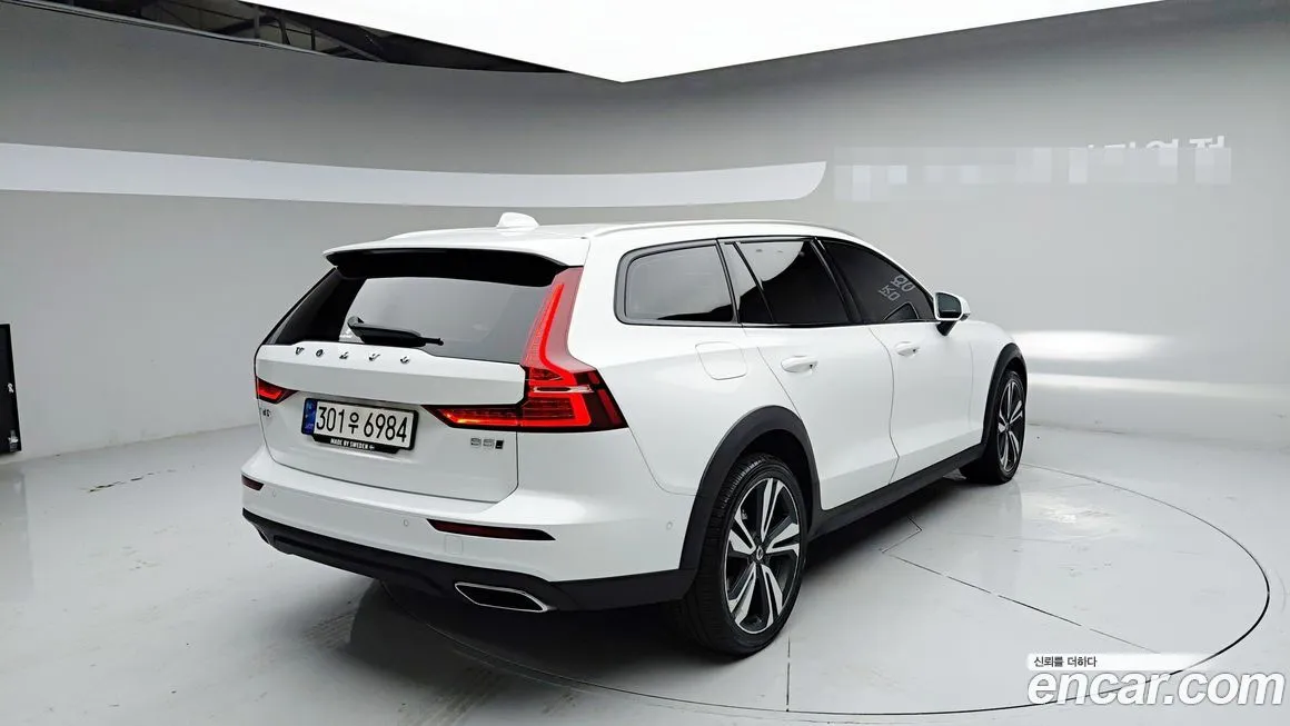 Volvo V60 2021 из KR, фото 7