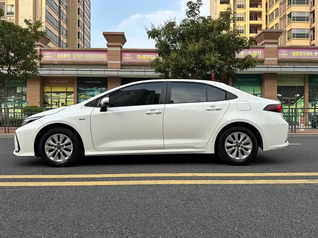 Toyota Corolla 2024 из CN, фото 3