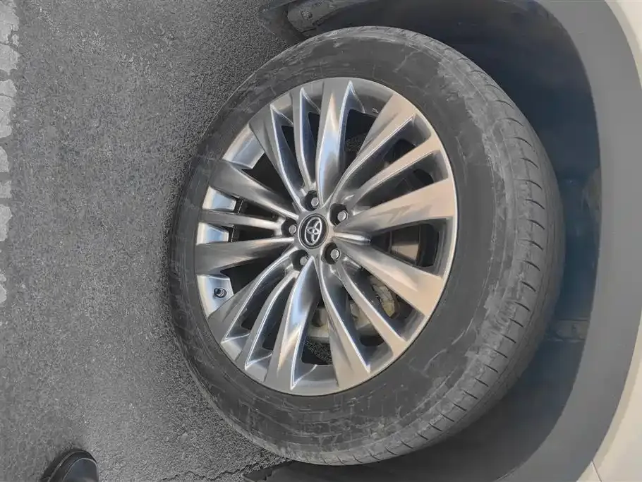 Toyota Highlander 2024 из CN, фото 10