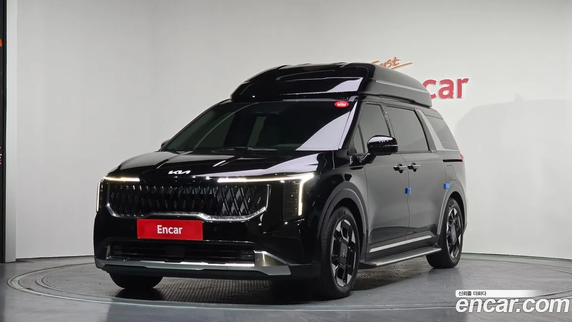 Kia Carnival Gasoline 4-Seater Hi-Limousine