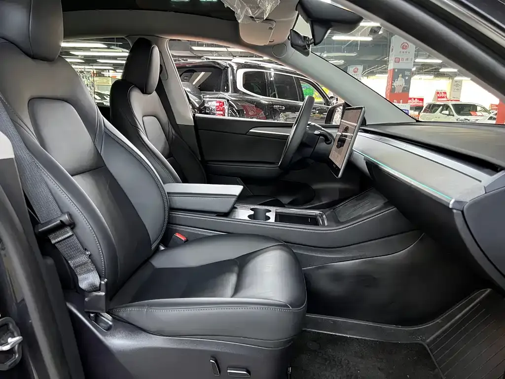 Tesla Model Y — фото 7