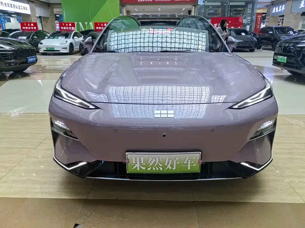 Geely Galaxy E8 — фото 2