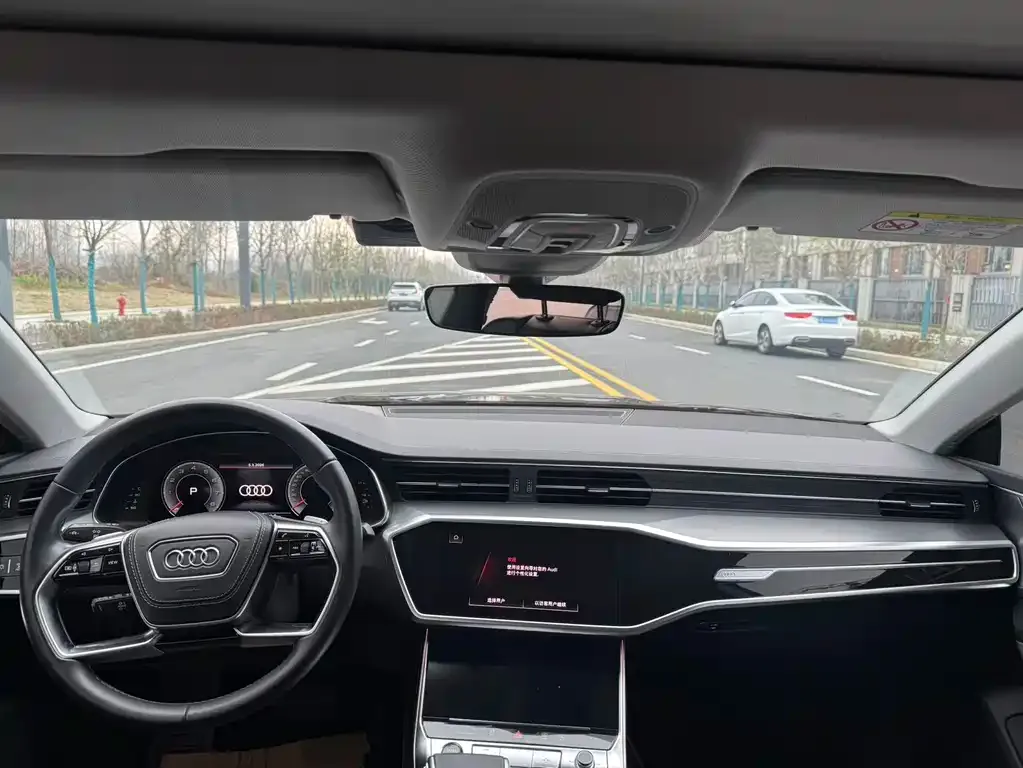 Audi A7L 2025 из CN, фото 7