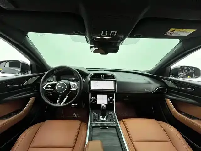 Jaguar XEL — фото 10