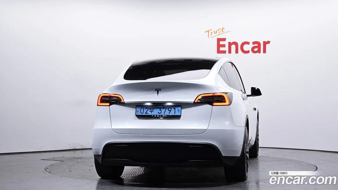 Tesla Model Y 2023 из KR, фото 10