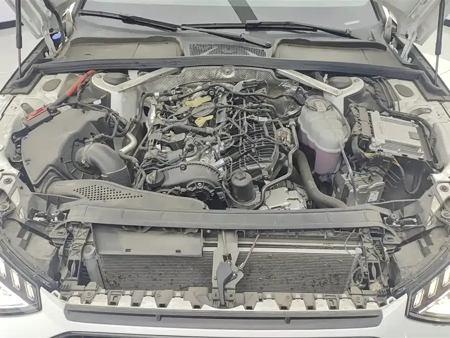 Audi A4L 2024 из CN, фото 4