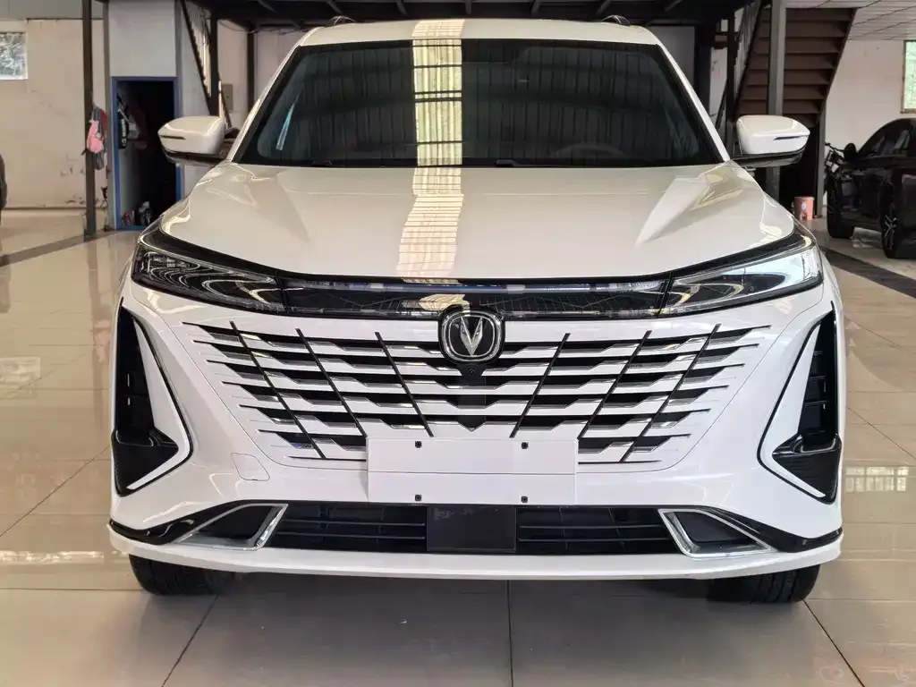 Changan CS75PLUS 2024 из CN, фото 1