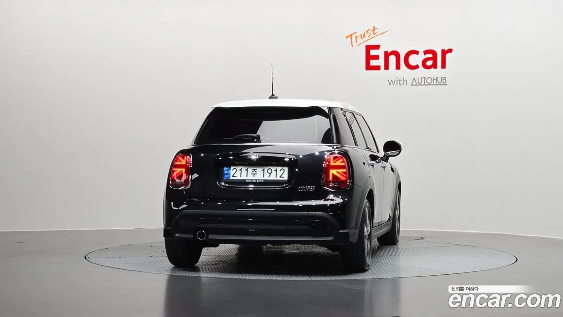 Mini Cooper 2023 из KR, фото 8