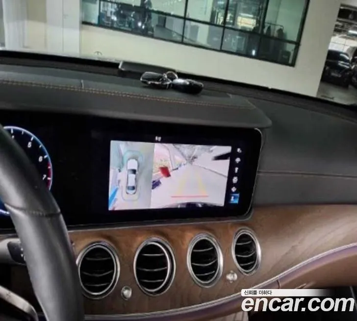 Mercedes-Benz E-Class 2023 из KR, фото 9