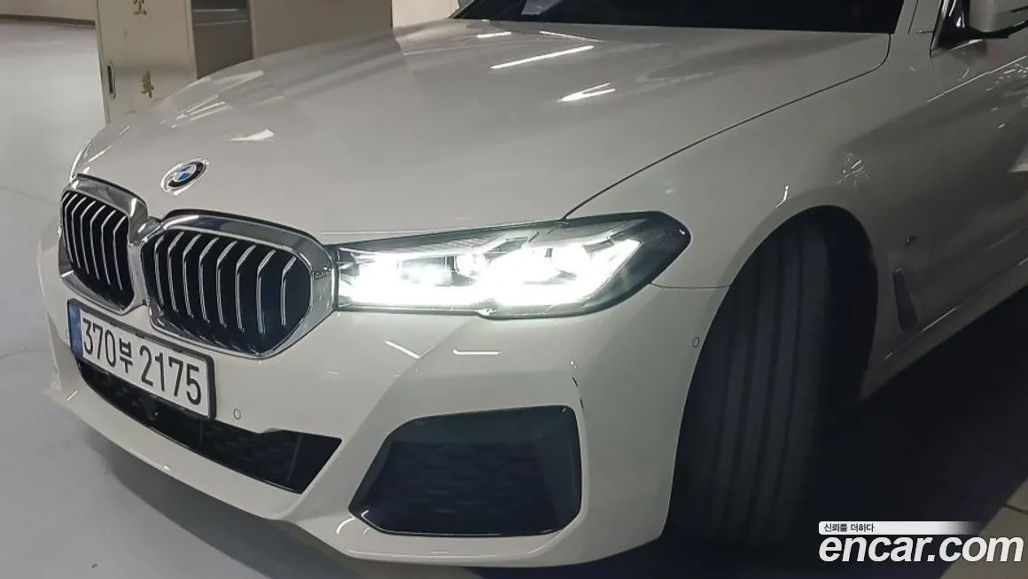 BMW 5-Series — фото 1