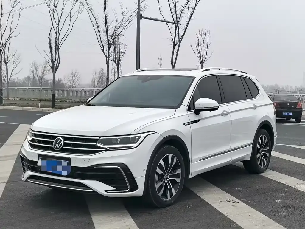 Volkswagen Tiguan L 2022 из CN, фото 1