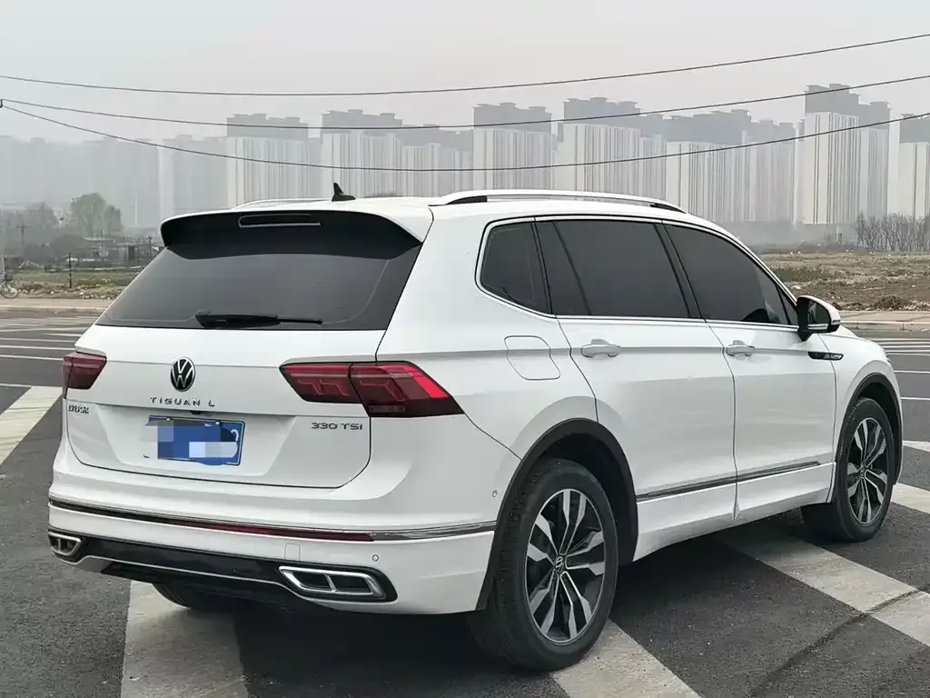 Volkswagen Tiguan L 2022 из CN, фото 4