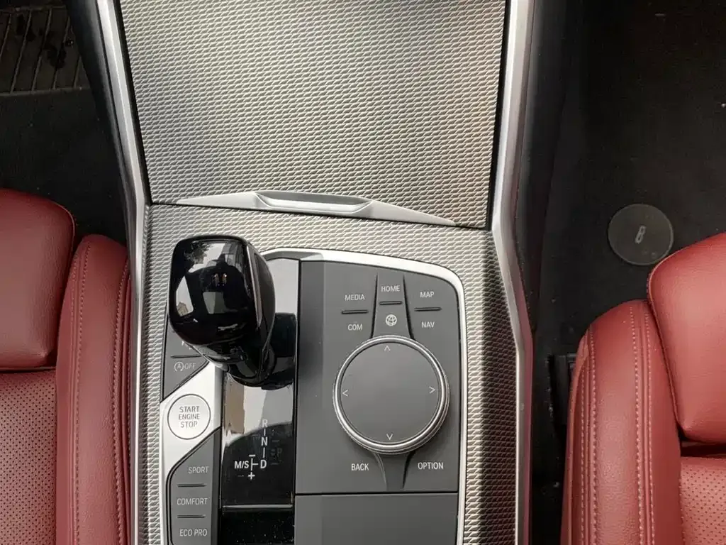 BMW 3 Series 2022 из CN, фото 8