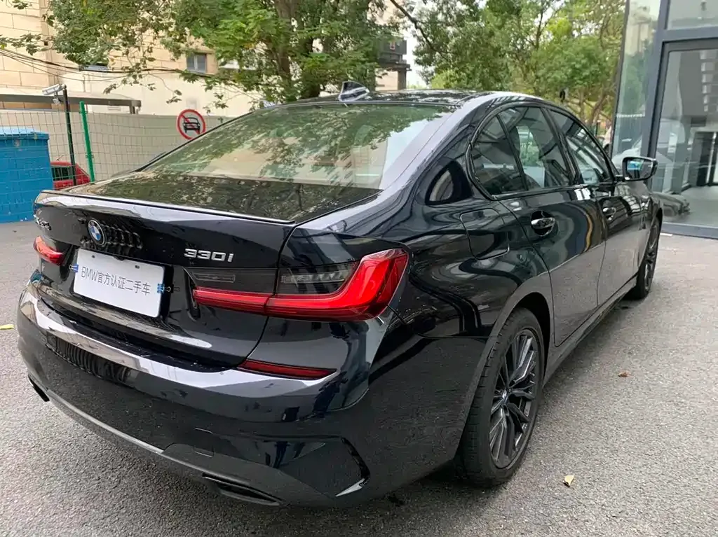 BMW 3 Series 2022 из CN, фото 10