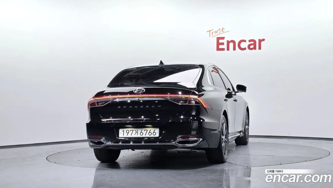 Hyundai Grandeur 2022 из KR, фото 2