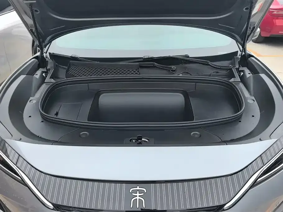 BYD L EV 2025 из CN, фото 9