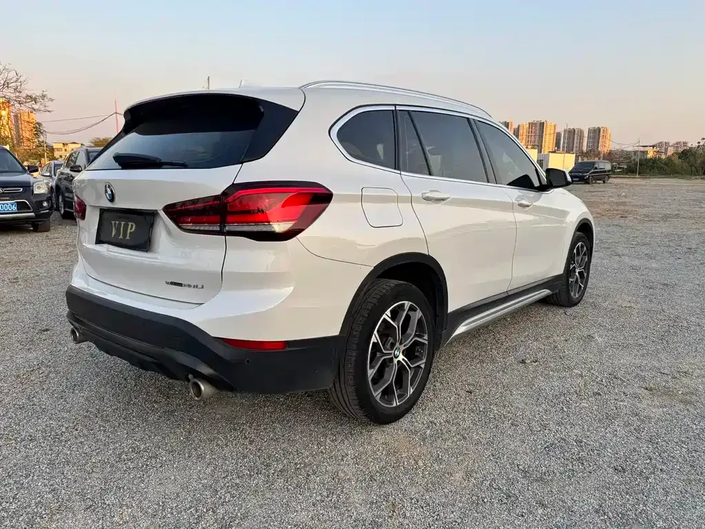 BMW X1 — фото 10